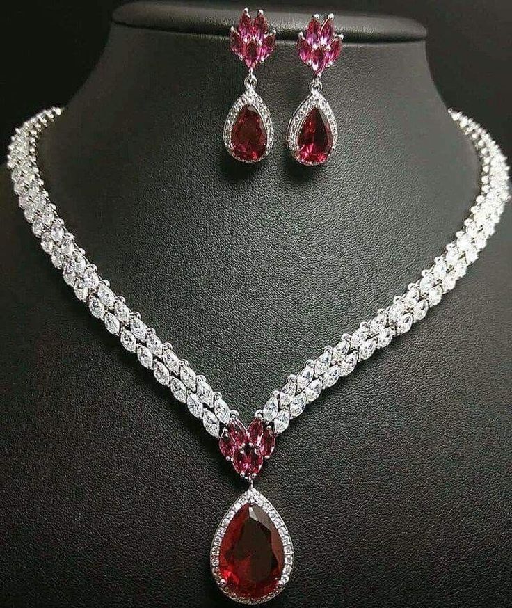Elegant Sparkling Red Gemstone Necklace Jewelry Set